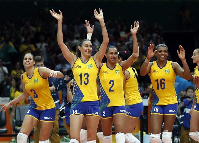 Apesar da eliminação, equipe feminina de vôlei do Brasil foi aplaudida pelos torcedores